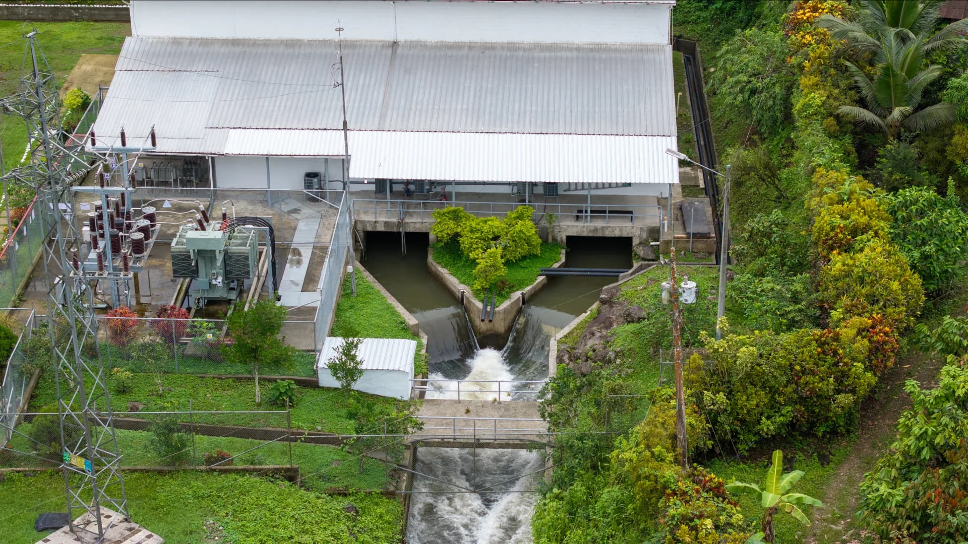Río Dulcepamba a su paso por San José del Tambo